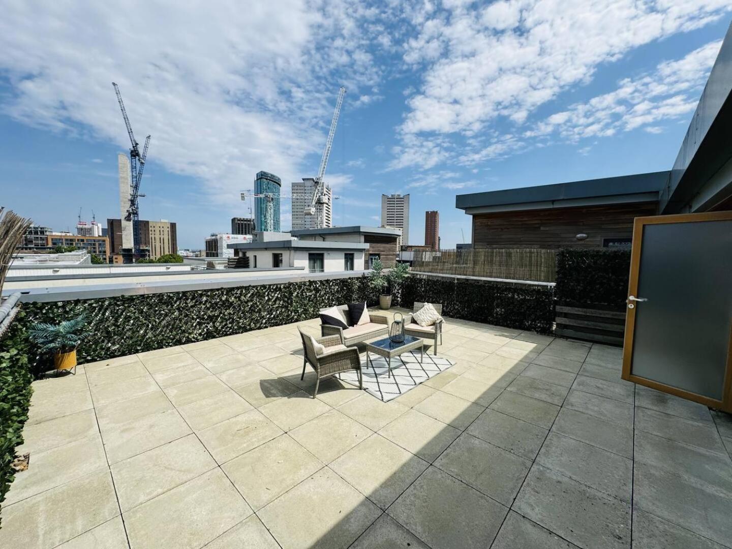 Birmingham Cube View Apartment Luaran gambar