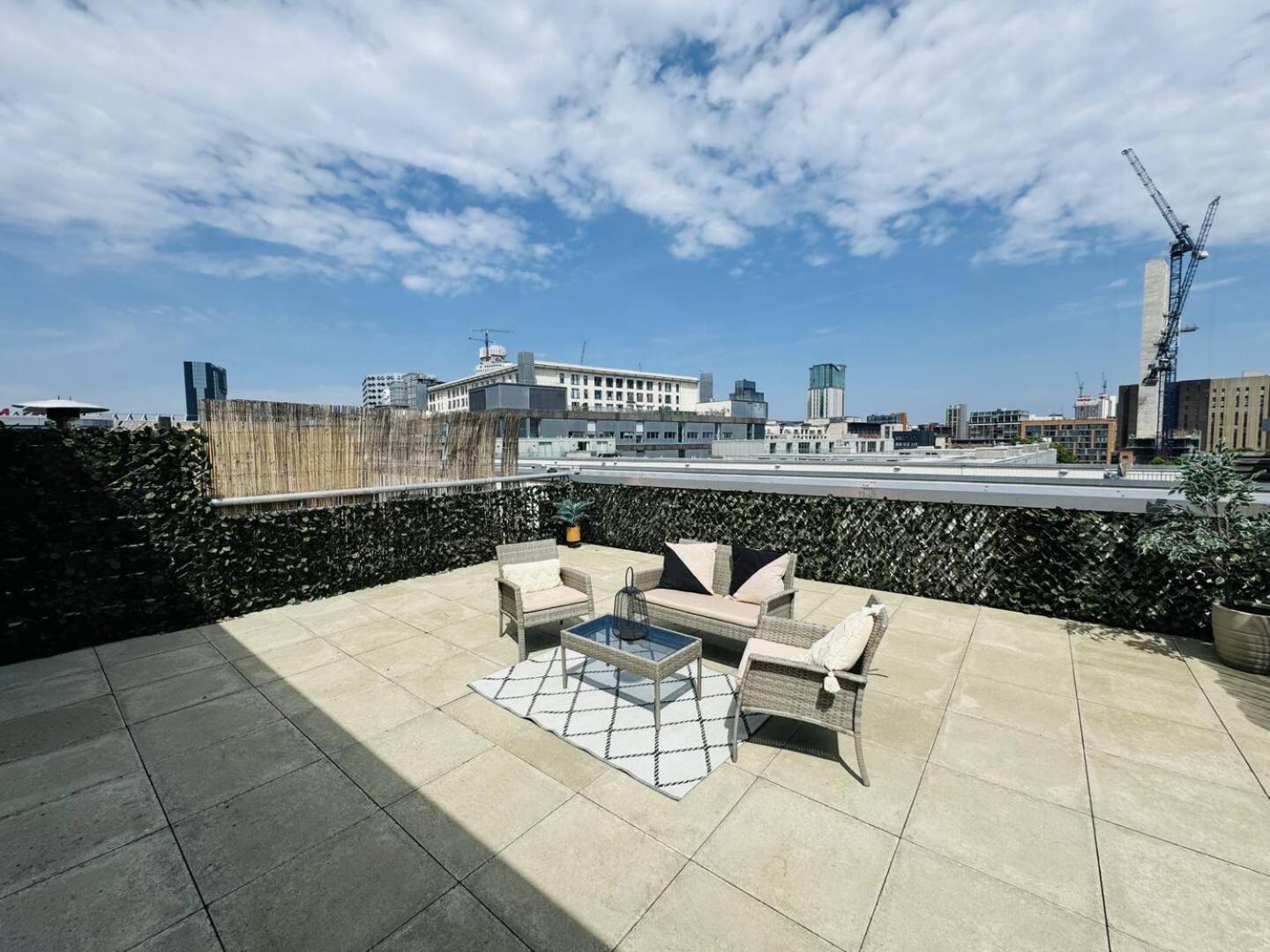 Birmingham Cube View Apartment Luaran gambar